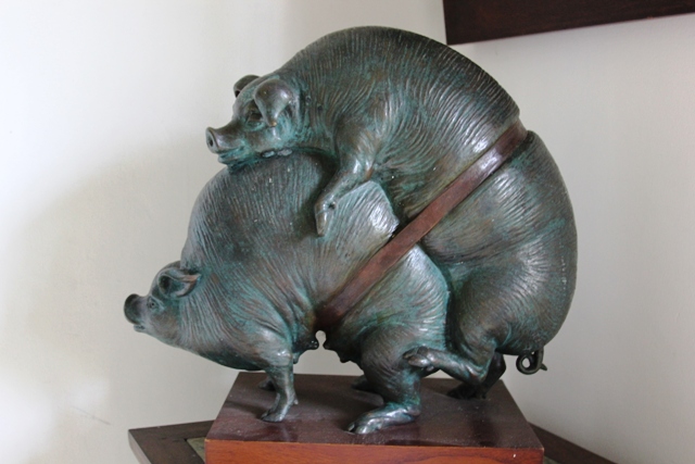 Pig sculpture at Neka Art Museum.